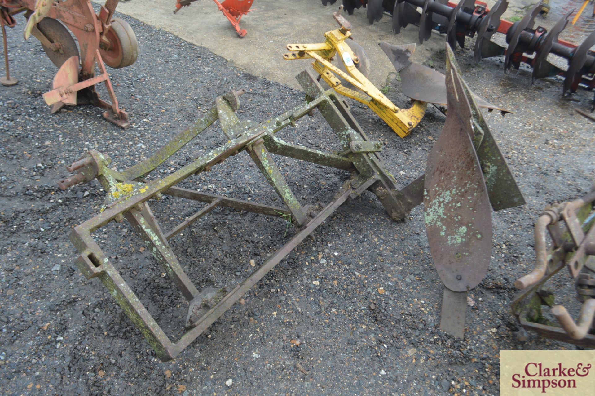 Single furrow headland plough. * - Image 2 of 3