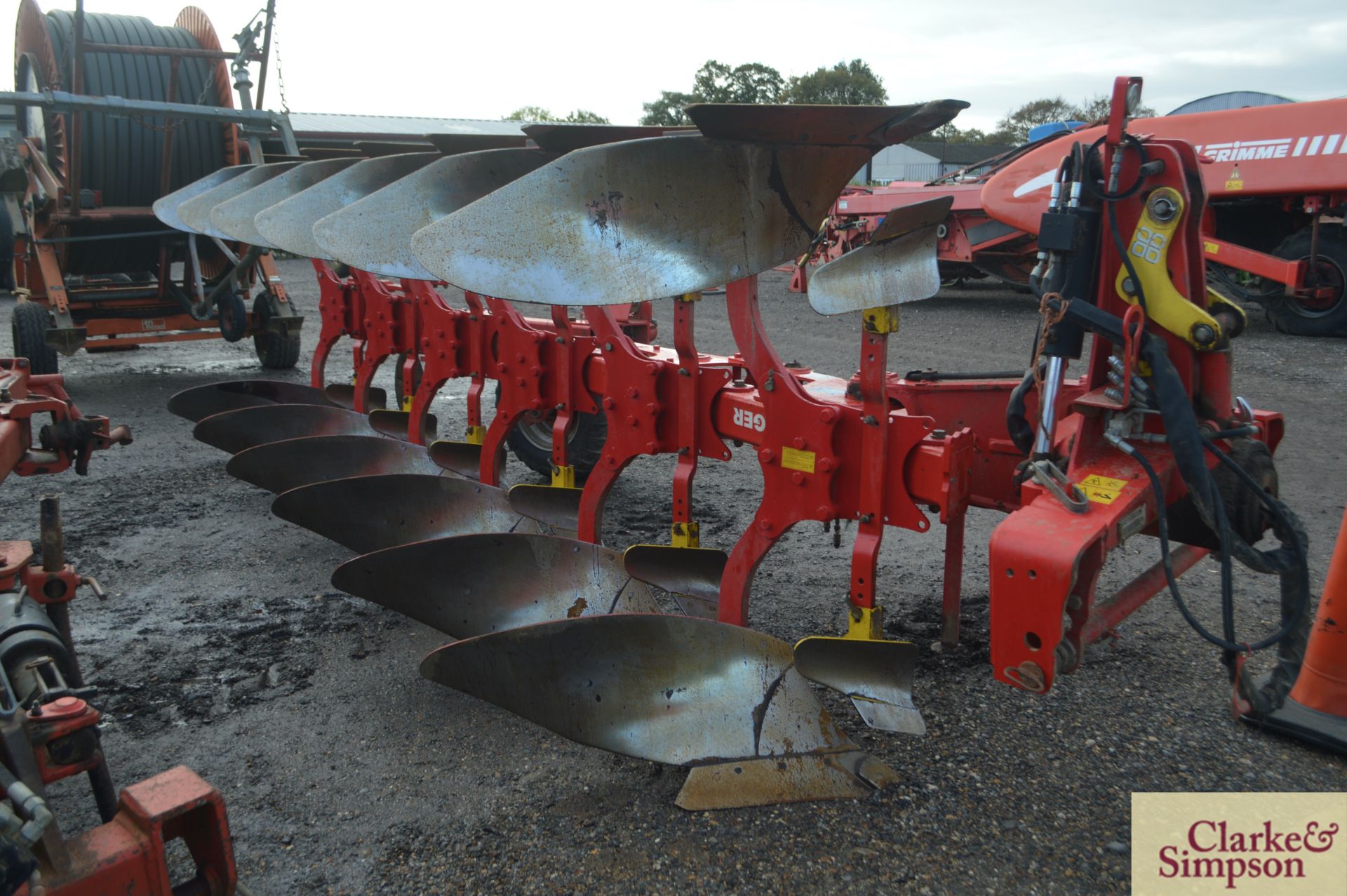 Pottinger Servo 45S 5+1F reversible plough. Serial number VBP00050001003494. With manual vari-