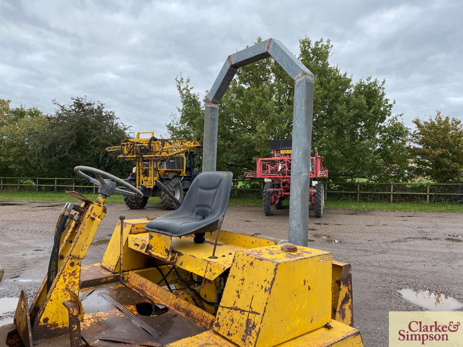 Winget 2.5T 4WD pivot steer dumper. 11.5/80R15 wheels and tyres. With electric start Lister 3cyl - Image 19 of 32