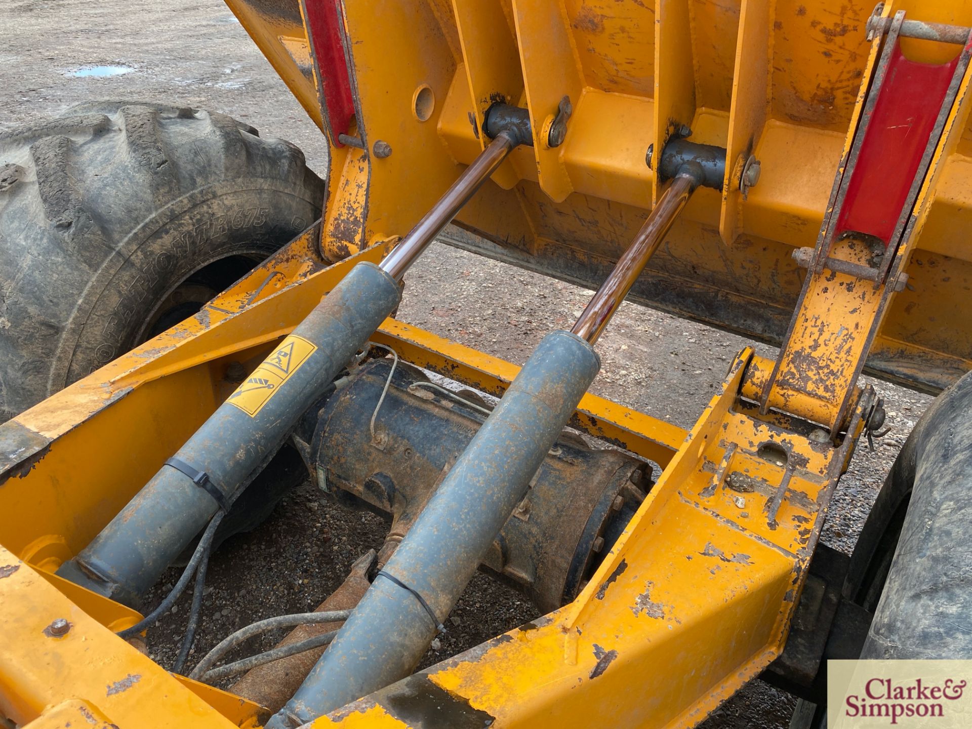 Benford 9T 4WD pivot steer dumper. 2005. Serial number SLBDINOOE507EW274. 500/60R22.5 wheels and - Image 30 of 38