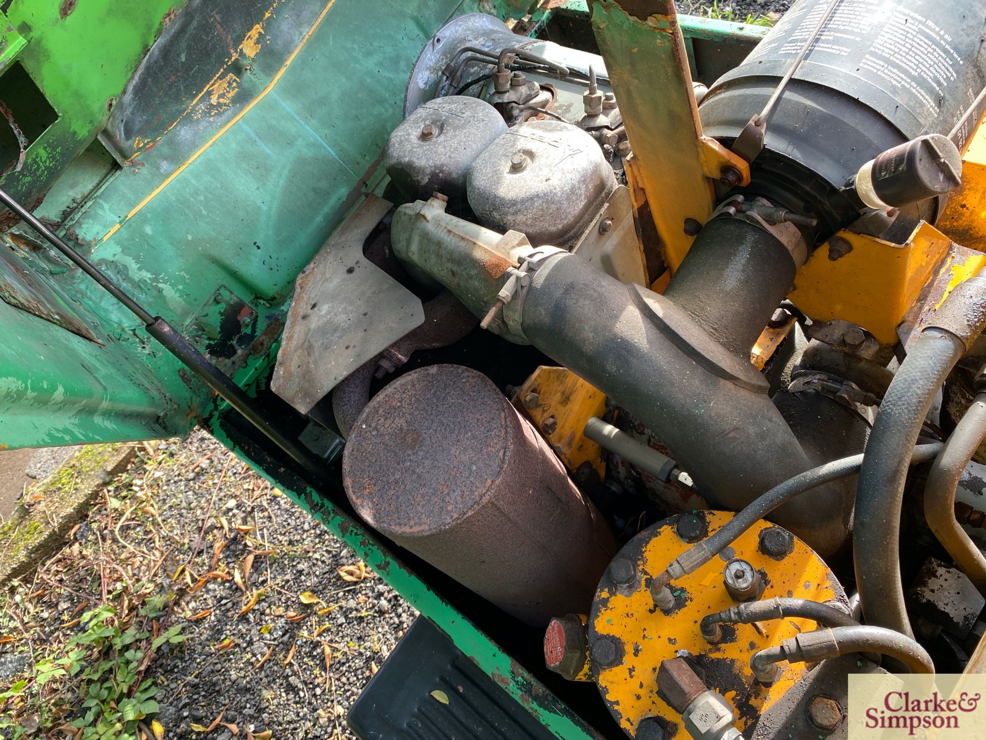 Ingersoll Rand road tow compressor. With air tools and hose. - Image 7 of 9