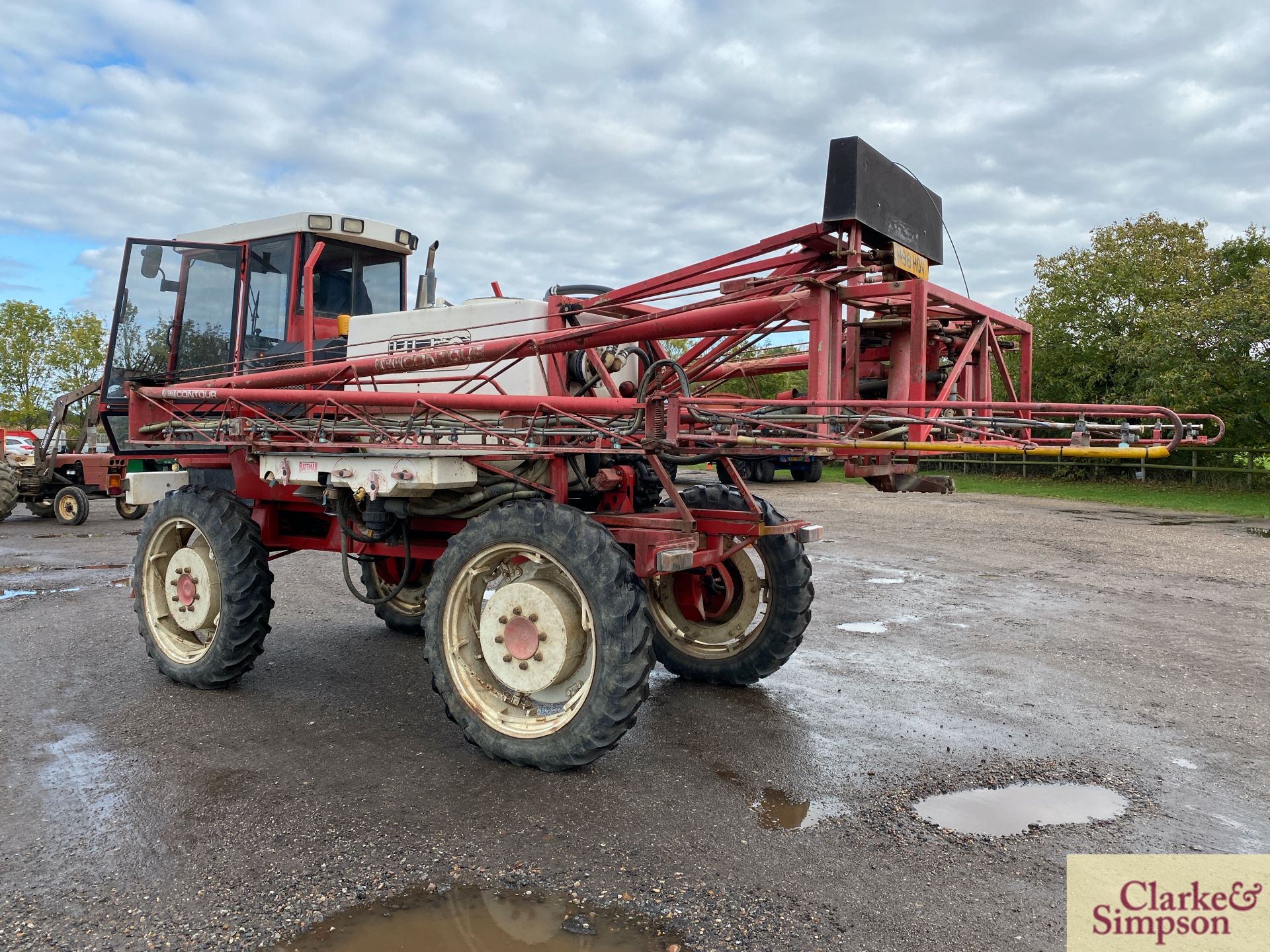 Bateman Hi-Lo 24m 4WD self-propelled sprayer. Registration H98 HDV. Date of first registration 06/ - Image 3 of 44