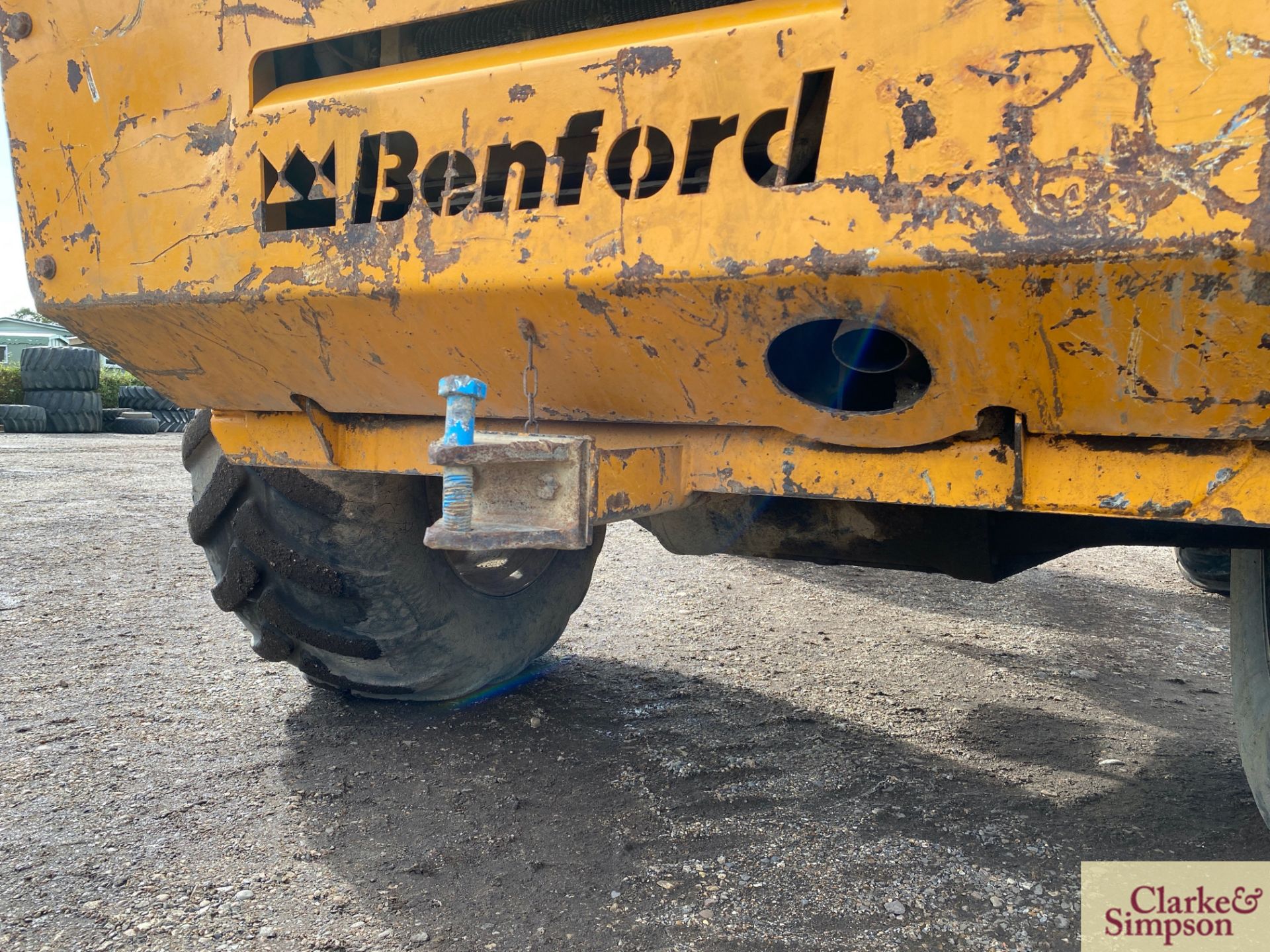 Benford 9T 4WD pivot steer dumper. 2005. Serial number SLBDINOOE507EW274. 500/60R22.5 wheels and - Image 16 of 38