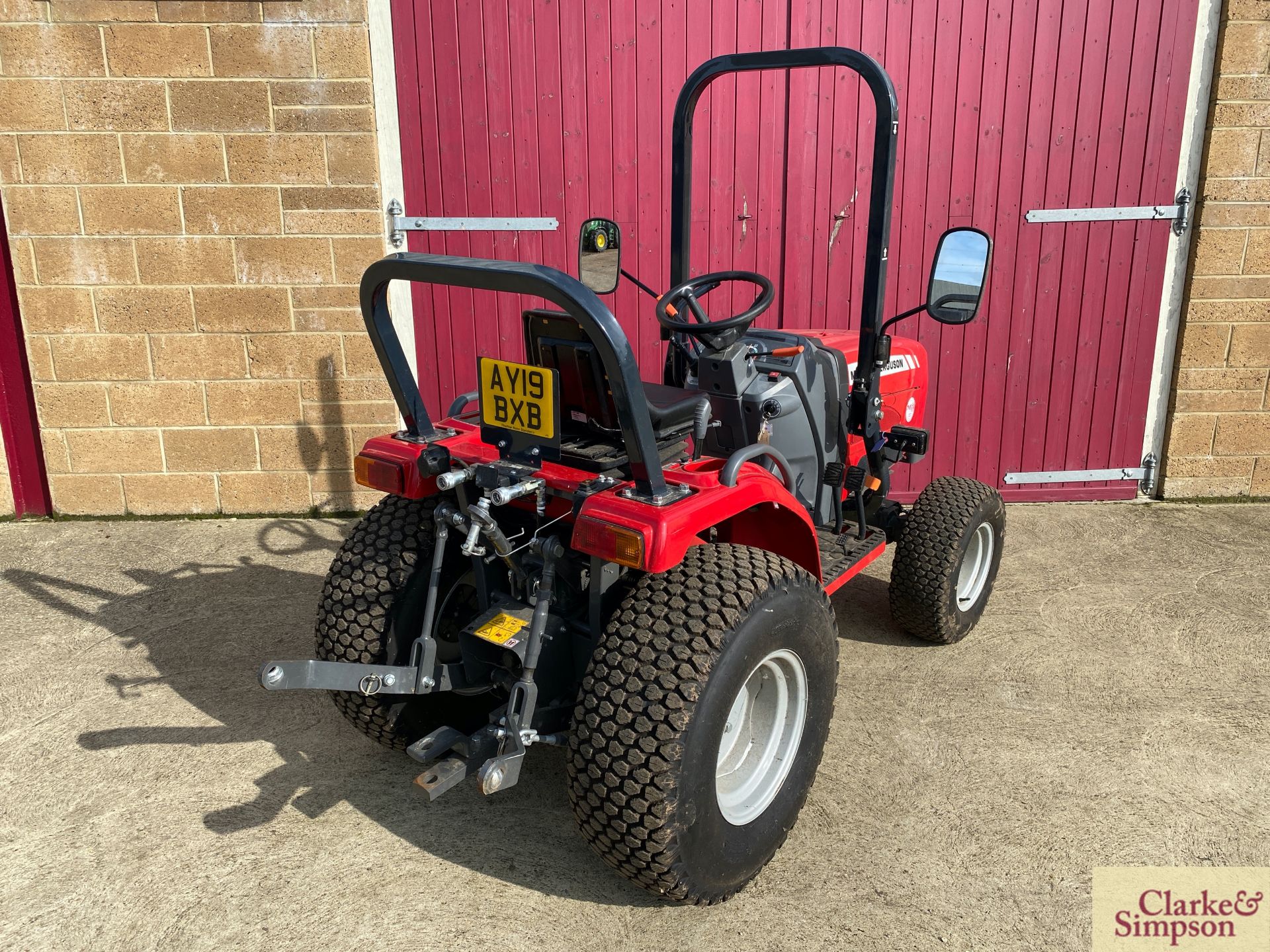 Massey Ferguson 1520 4WD compact tractor. 2017. Registration AY19 BXB. Date of first registration - Image 5 of 38