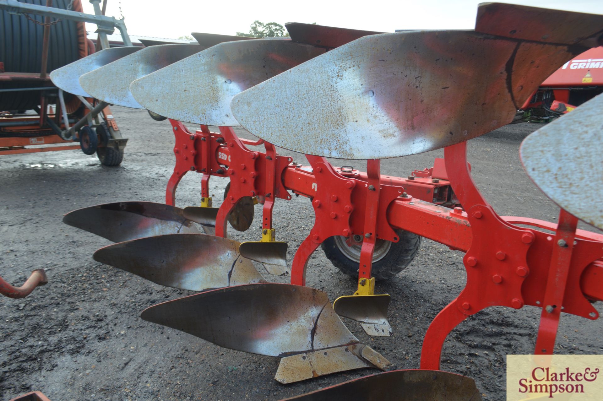 Pottinger Servo 45S 5+1F reversible plough. Serial number VBP00050001003494. With manual vari- - Image 8 of 13