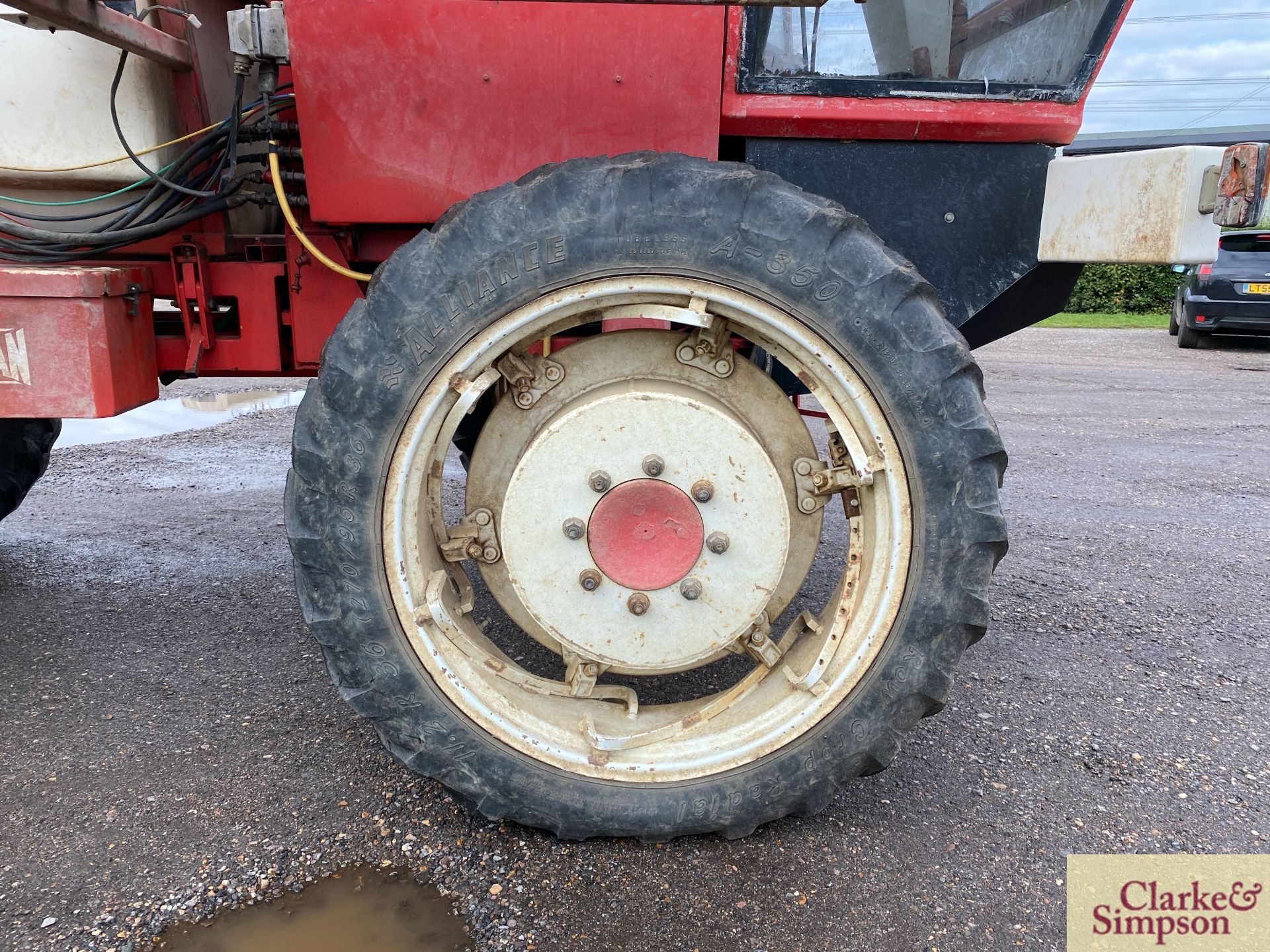 Bateman Hi-Lo 24m 4WD self-propelled sprayer. Registration H98 HDV. Date of first registration 06/ - Image 26 of 44