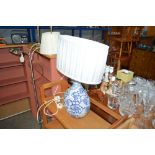 A blue and white pottery table lamp