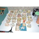 A quantity of Lilliput Lane model cottages