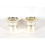 A pair of plated top hat wine coolers, 16cm high x