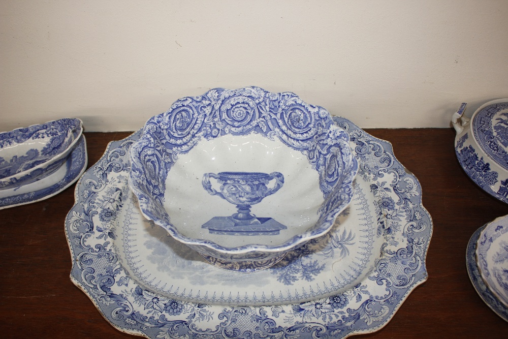 A 19th Century Copeland & Garrett late Spode pedestal fruit bowl, decorated the "Warwick Vase" - Image 5 of 7