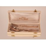 An Orfeurerie Saint Medard cased fork and spoon