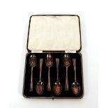 A cased set of six George V silver teaspoons, London 1935