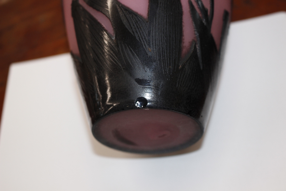 A De Latte Nancy cameo glass baluster vase, with relief etched floral decoration on a mauve tinted - Image 12 of 18