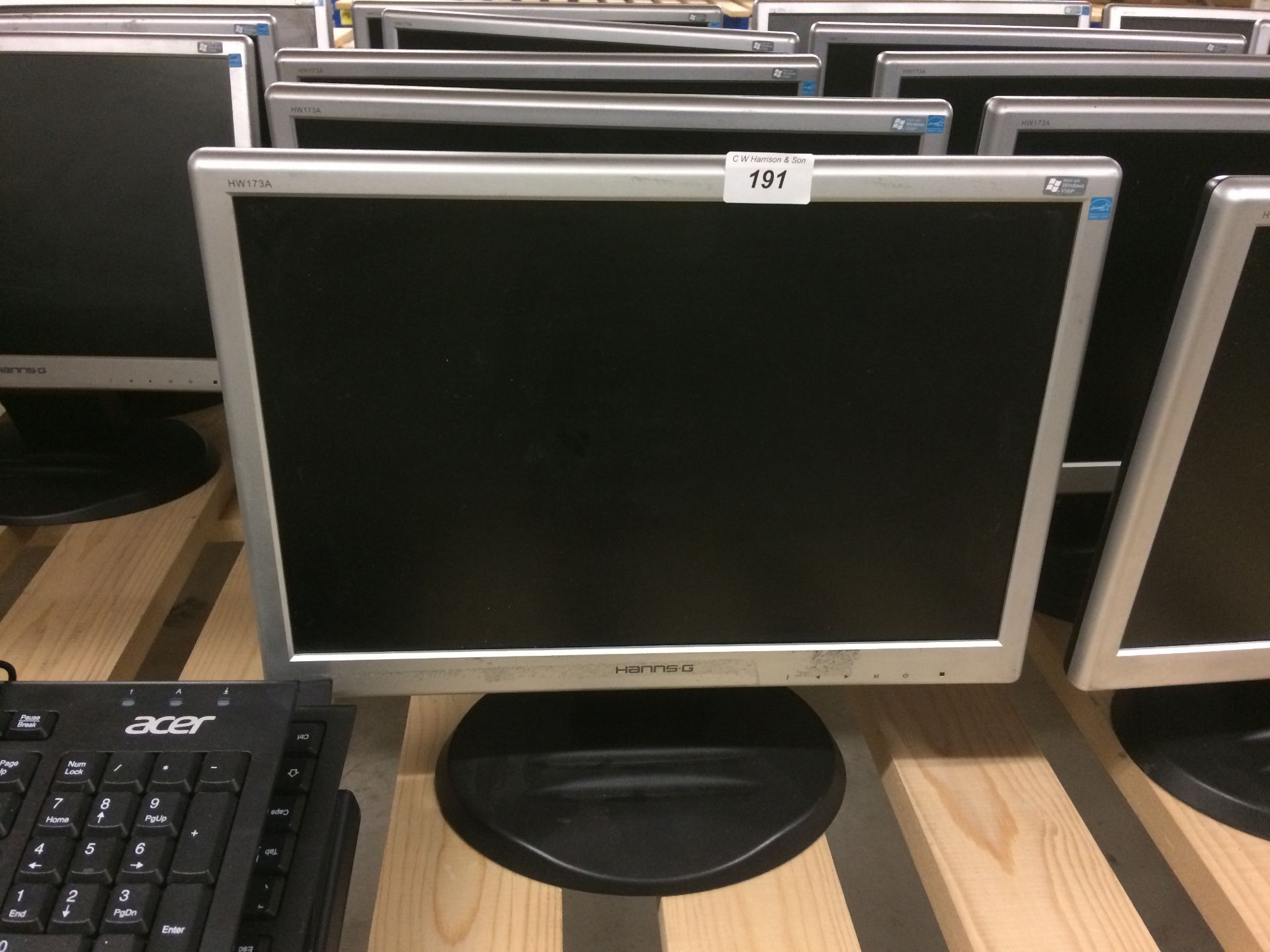 5 x 17" LCD monitors by Hanns-G complete