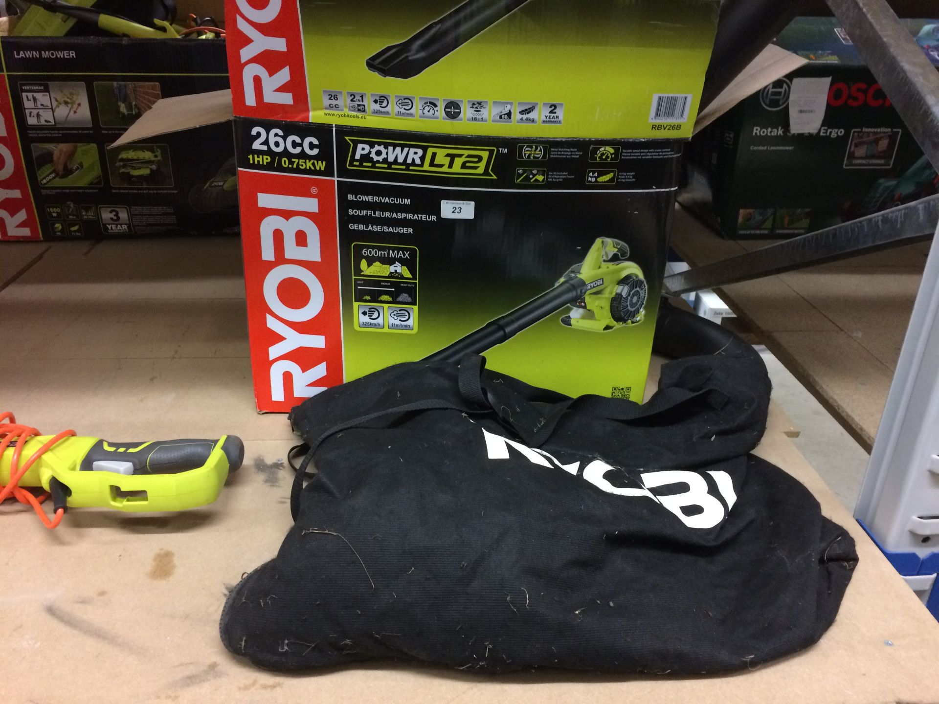 Ryobi petrol power LT2 garden blower/vac