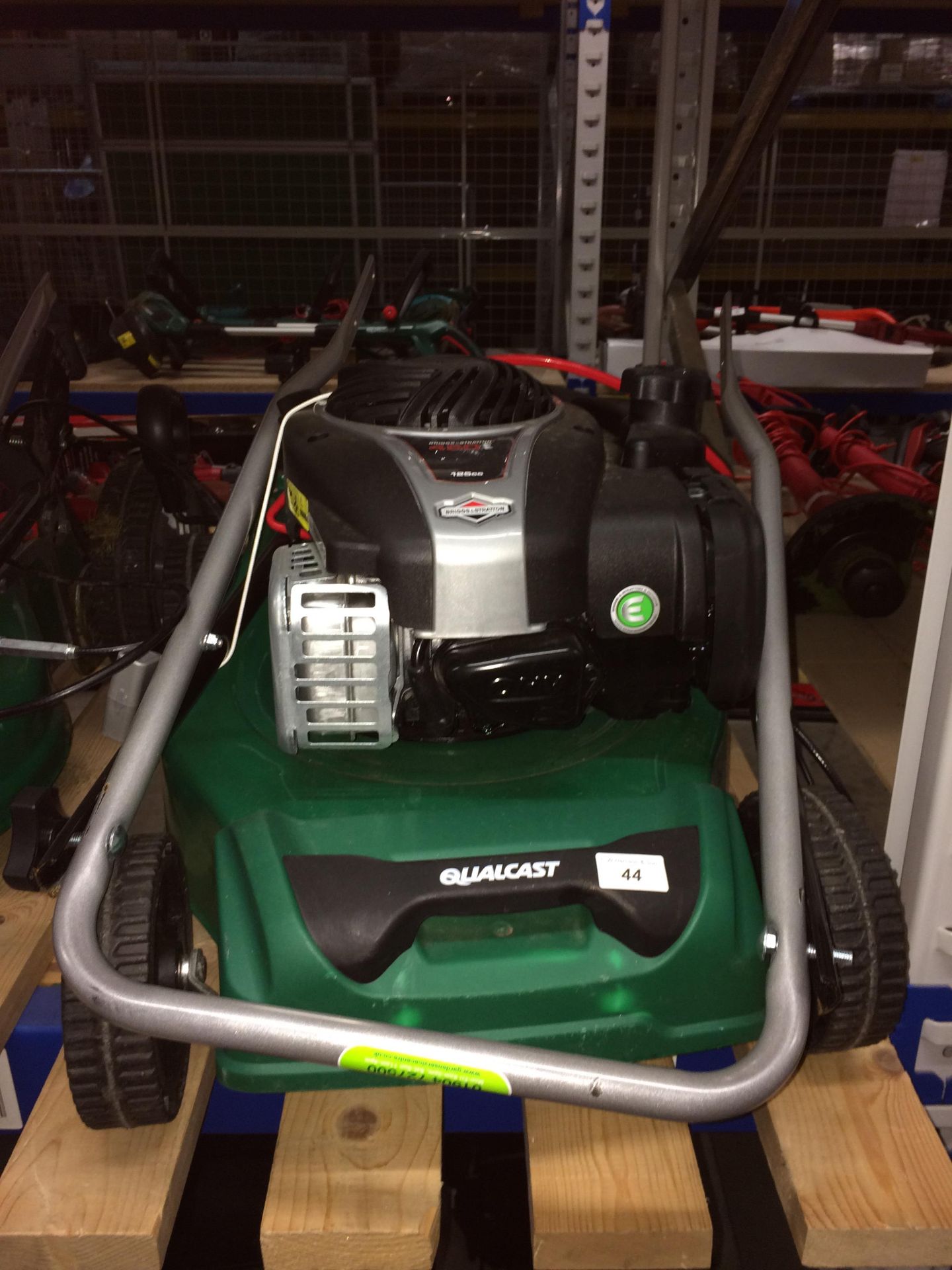 Qualcast 450E Briggs and Stratton 125cc petrol lawn mower