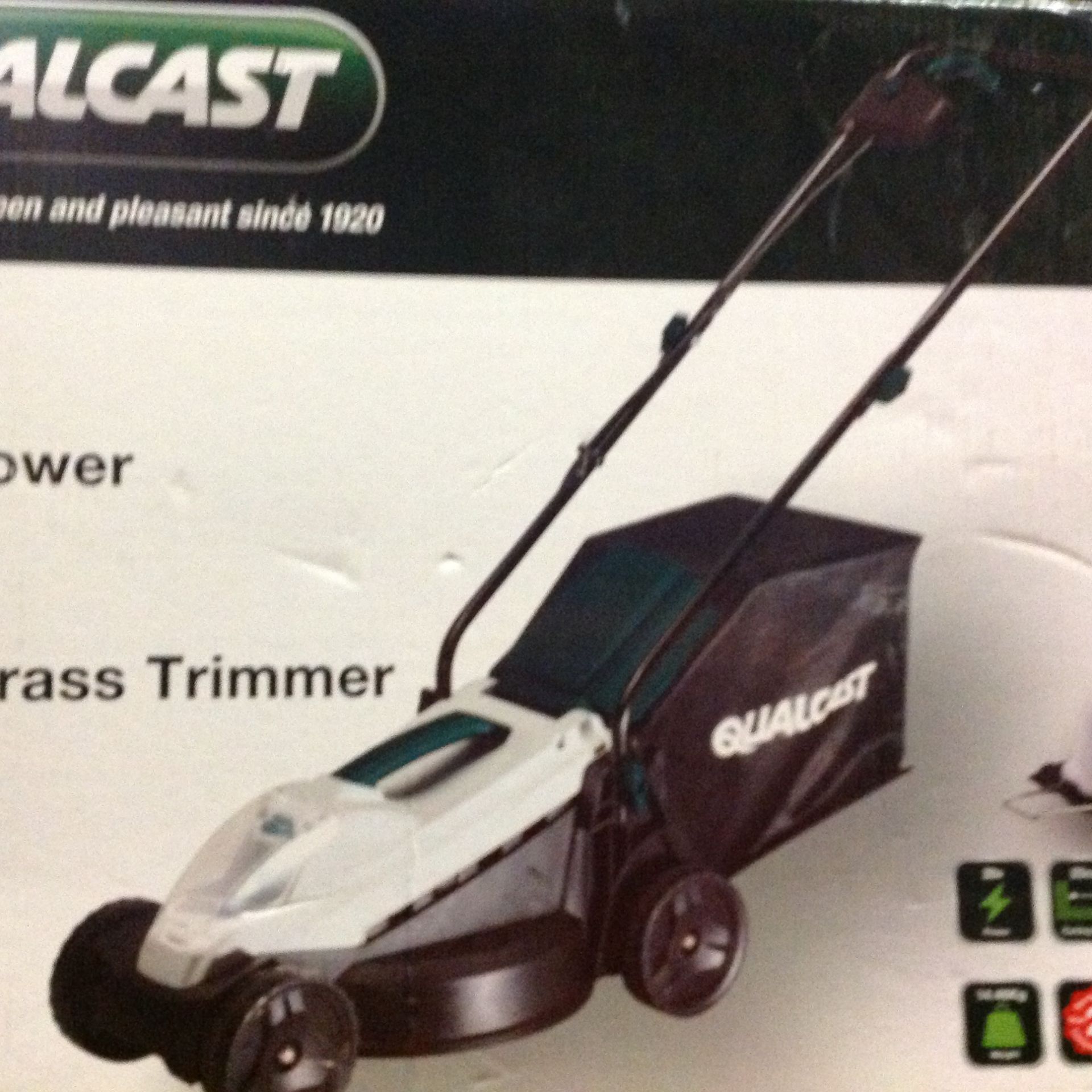 Qualcast QLi30 20v 210AH cordless lawn mower