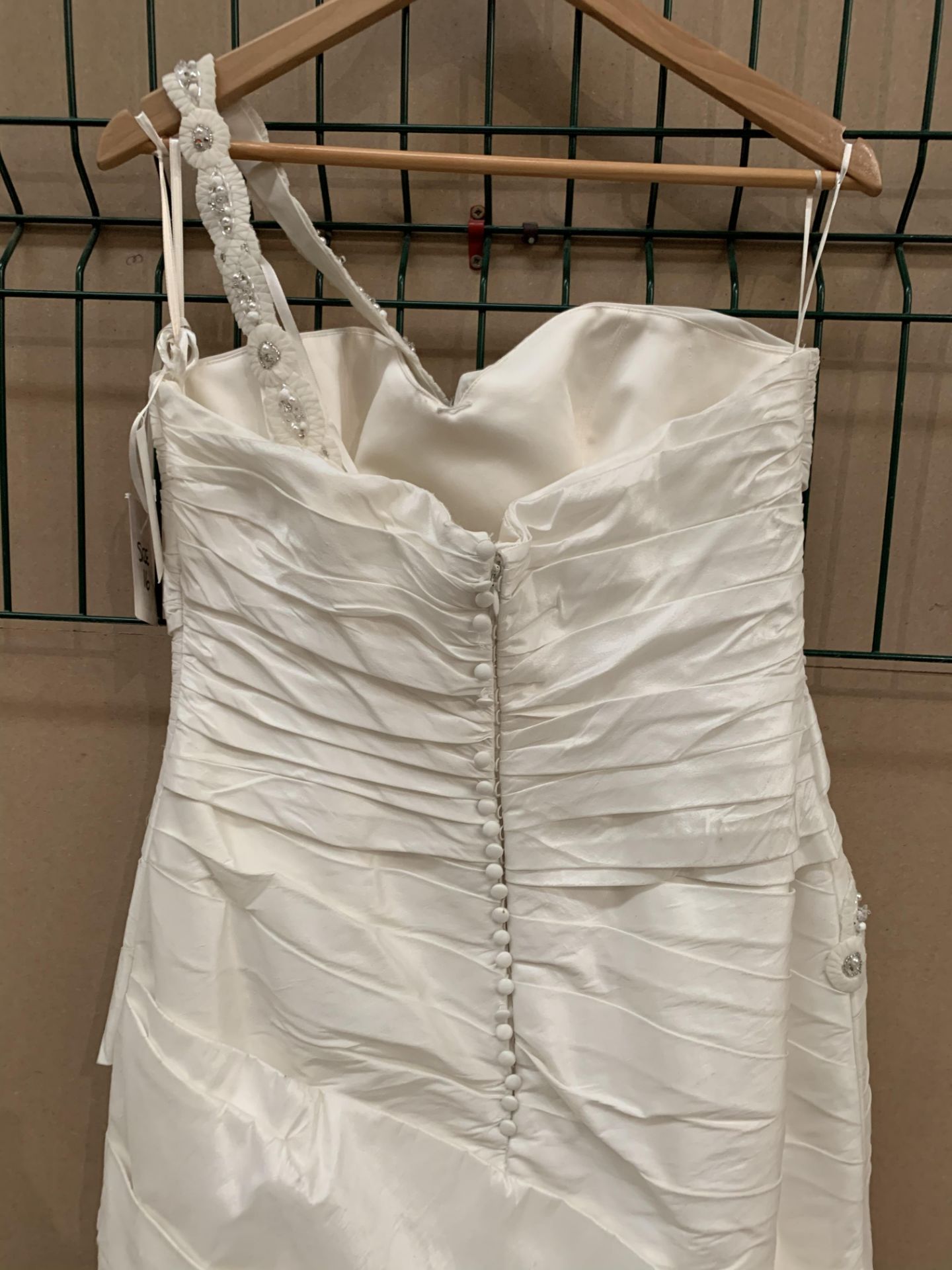 A wedding dress by San Patrick, ivory, size 16, - Image 3 of 4