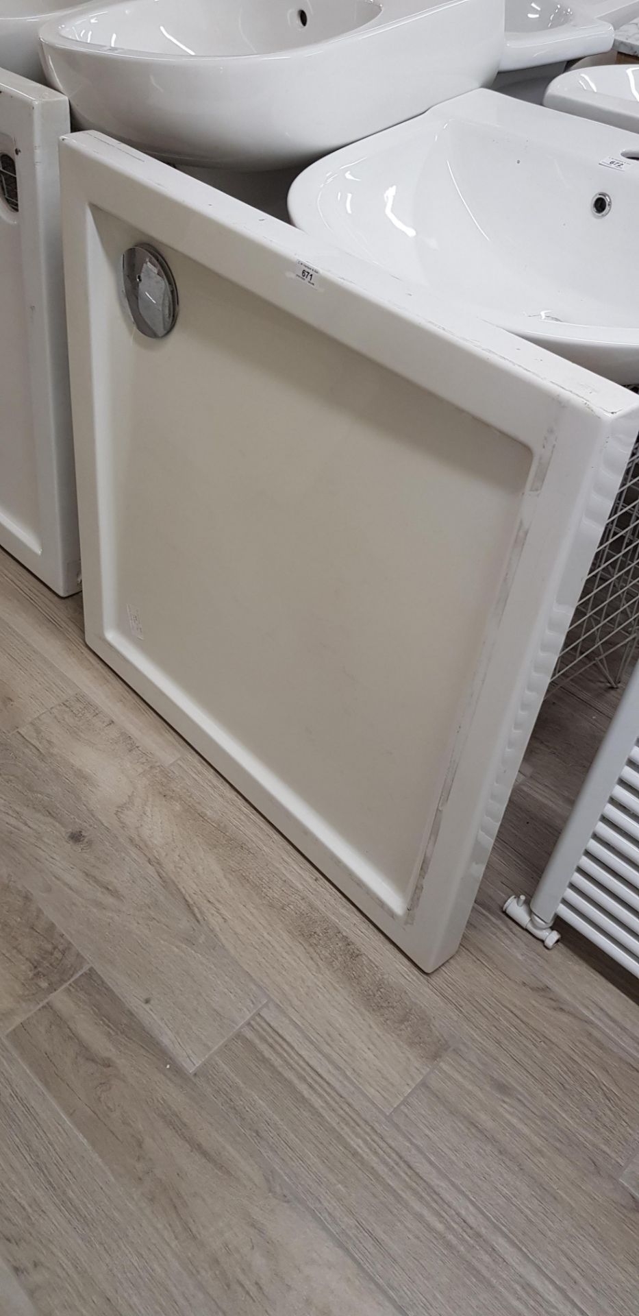 900 x 900mm shower tray