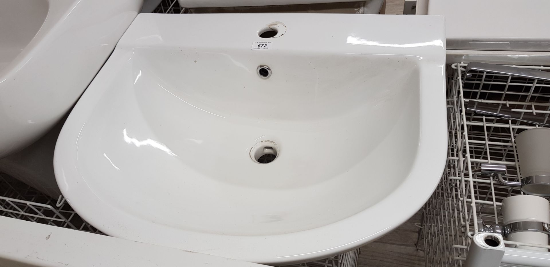 640 x 520mm ceramic basin