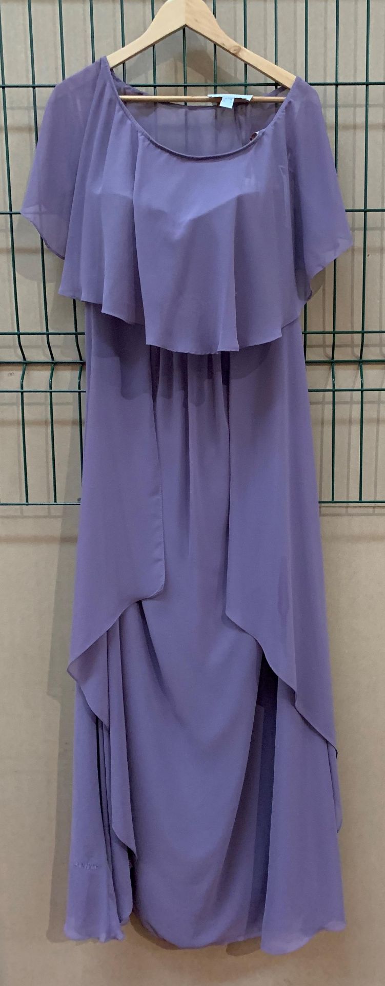 A bridesmaid/prom dress by Veromia, matc - Image 2 of 3