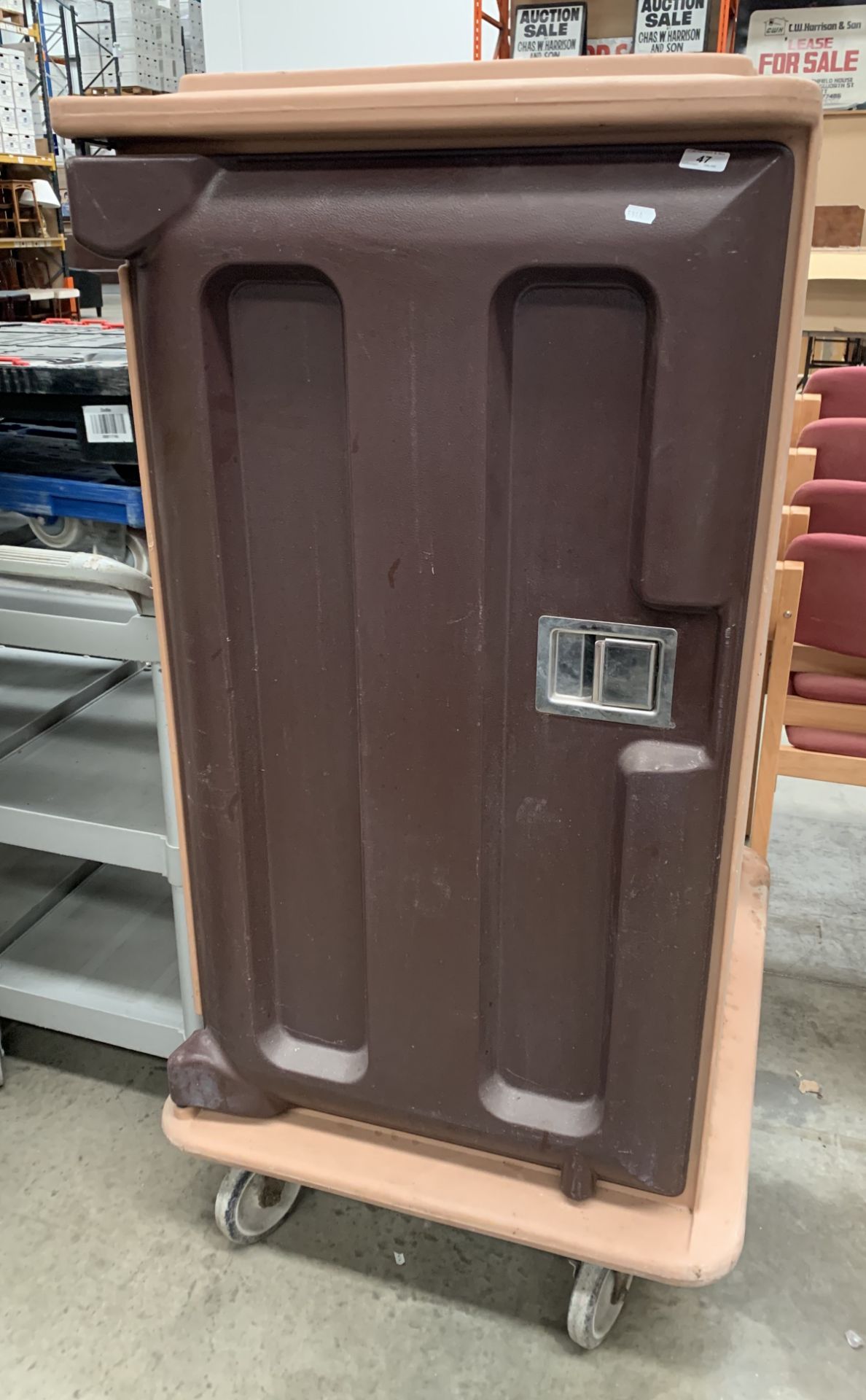 A two-tone brown moulded plastic insulat - Image 2 of 2