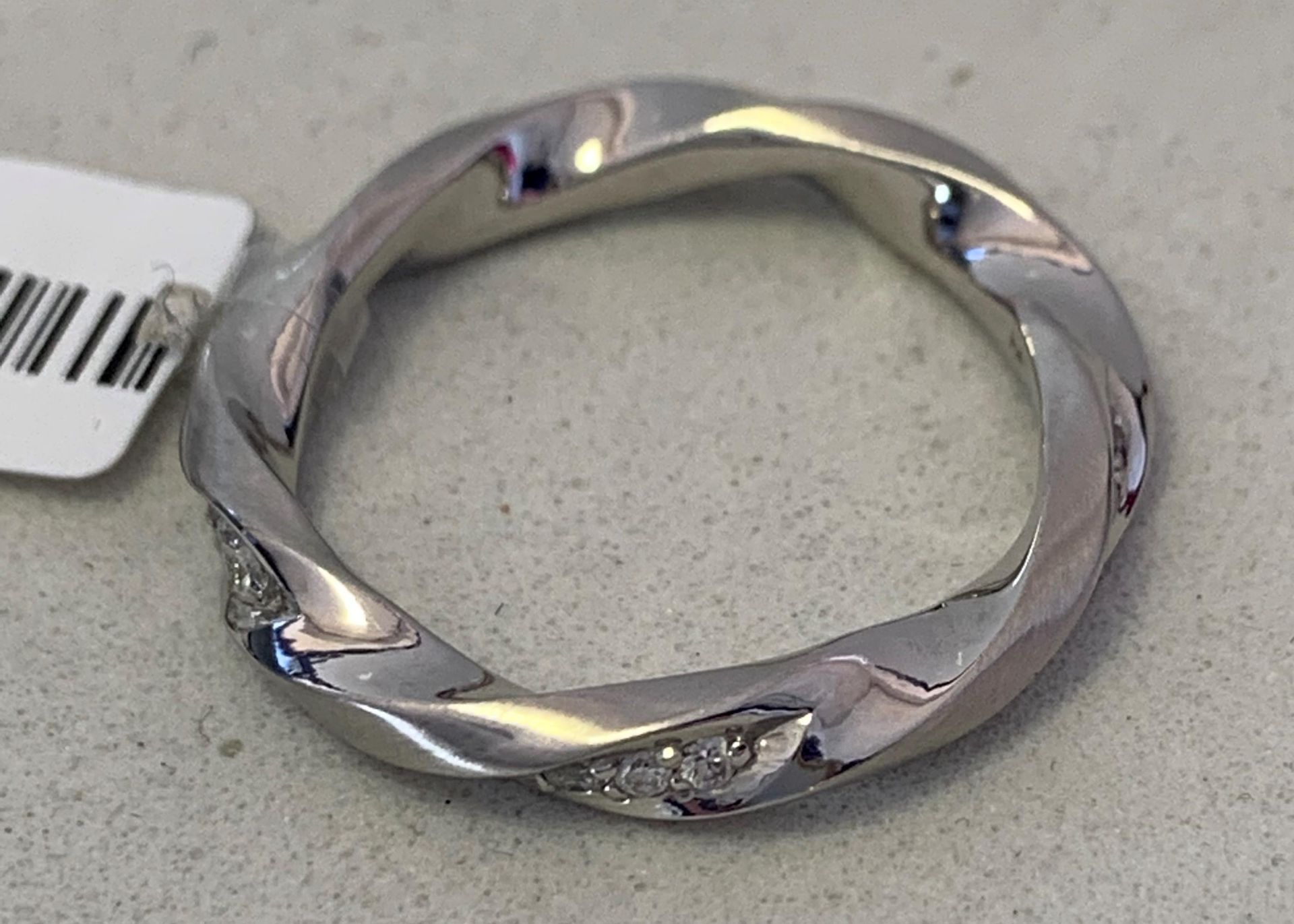 Platinum 950 0.15ct ring size M/N, (RRP £1,395.