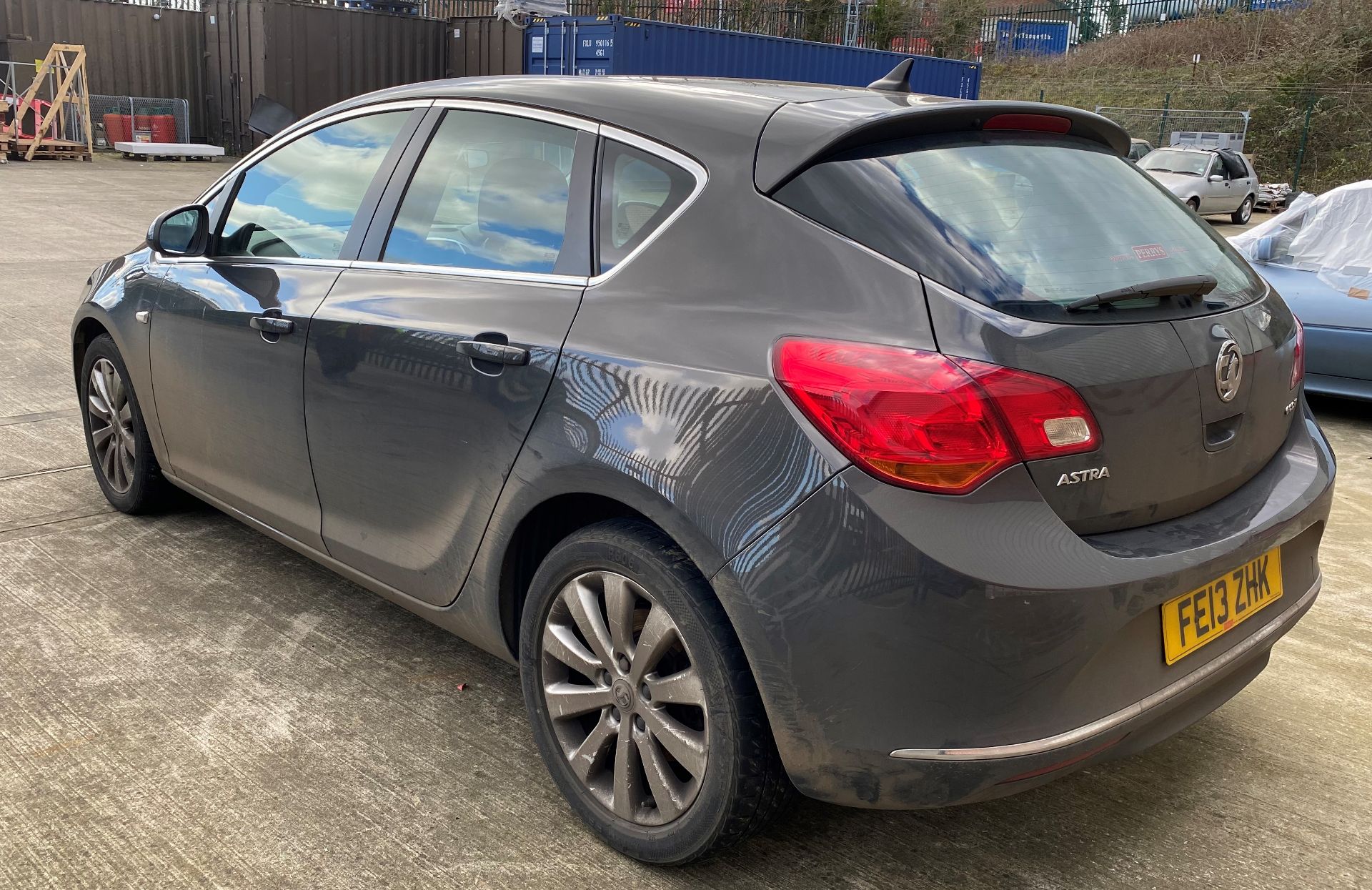 SEIZED VEHICLE - SOLD ON BEHALF OF A HIGH COURT ENFORCEMENT OFFICER. VAUXHALL ASTRA 1. - Image 3 of 10