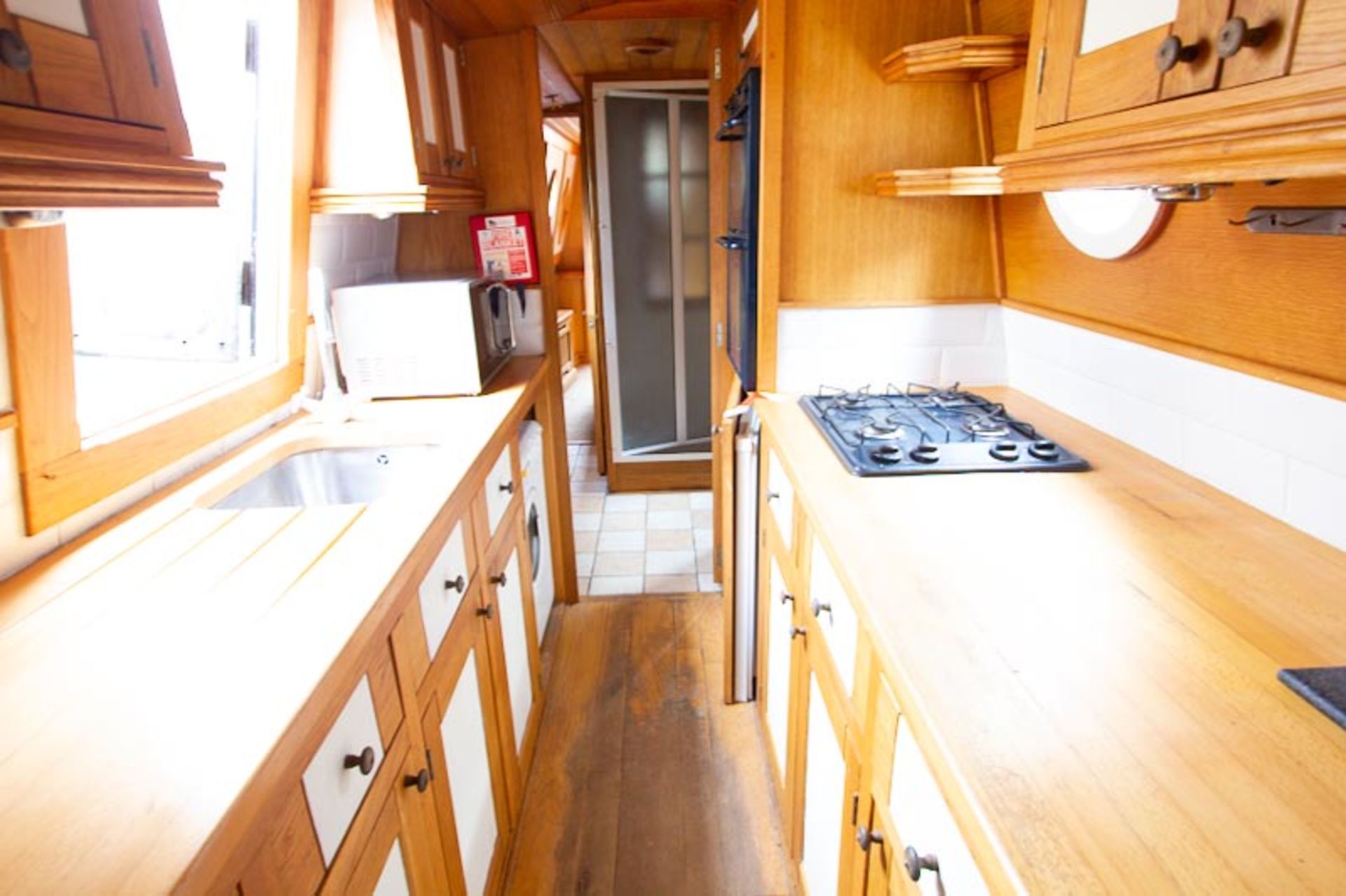 NARROWBOAT - SOLD ON BEHALF OF A HIGH COURT ENFORCEMENT OFFICER. - Image 4 of 33