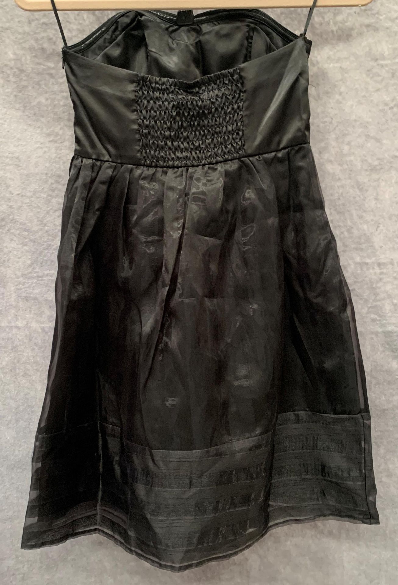 A Vera Moda ladies short dress, black, size 8, - Image 2 of 3