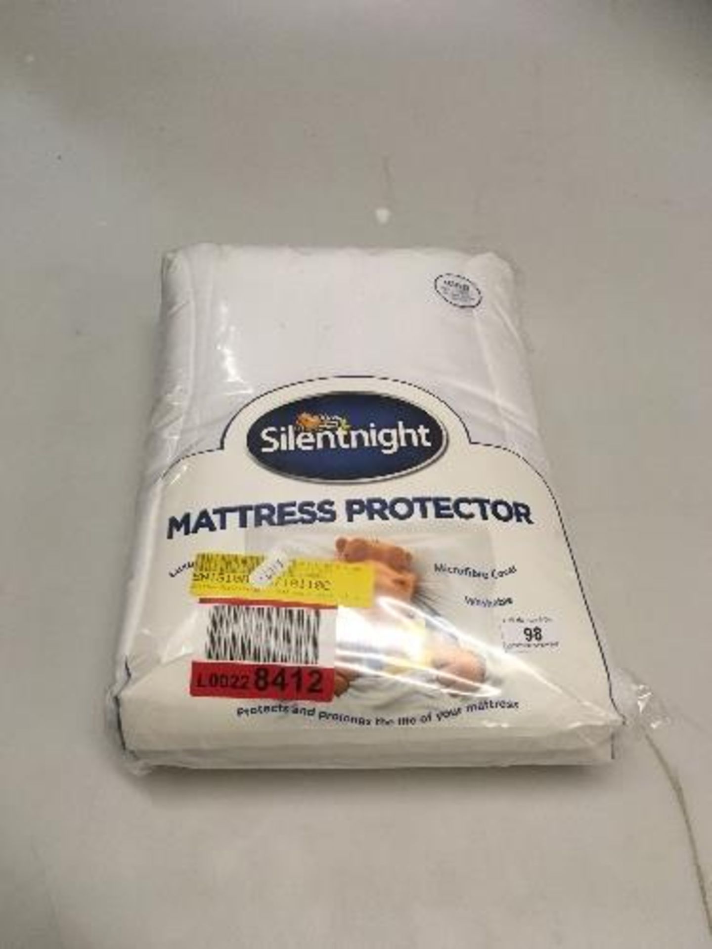 Quilted Hypoallergenic Mattress Protector - kingsize by Silentnight - Image 2 of 2