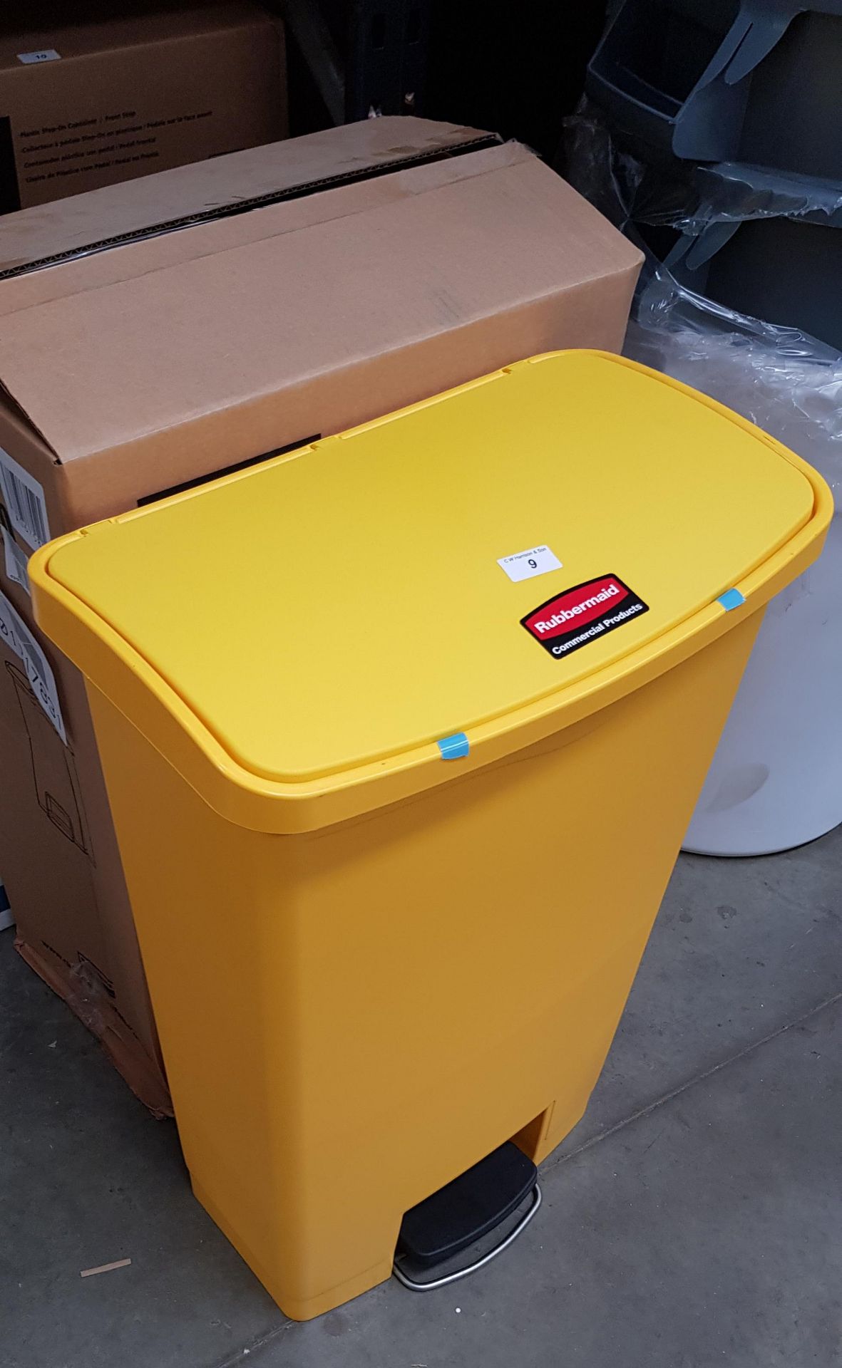 RUBBERMAID 68L SLIM JIM COMMERCIAL STEP ON WASTE BIN RRP £195