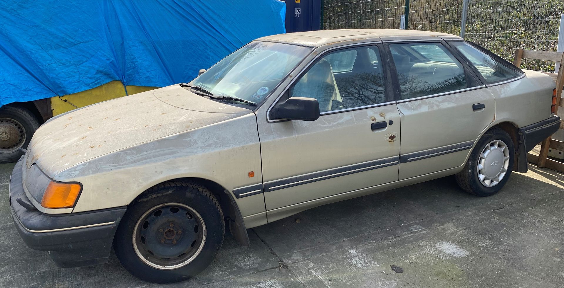 FORD GRANADA GHIA 2. - Image 2 of 13