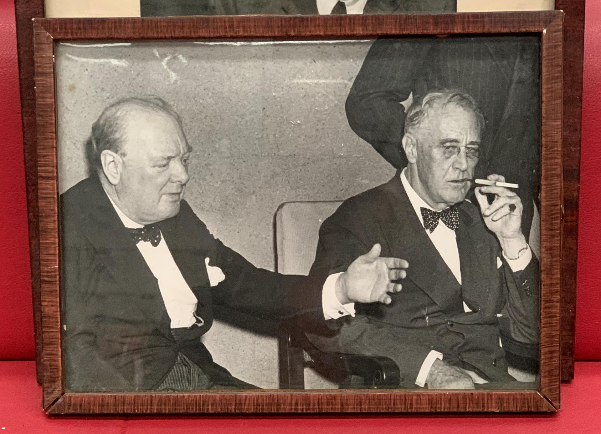 Black and white pictures of Churchill and Roosevelt, a black and white picture of John F Kennedy, - Image 5 of 6