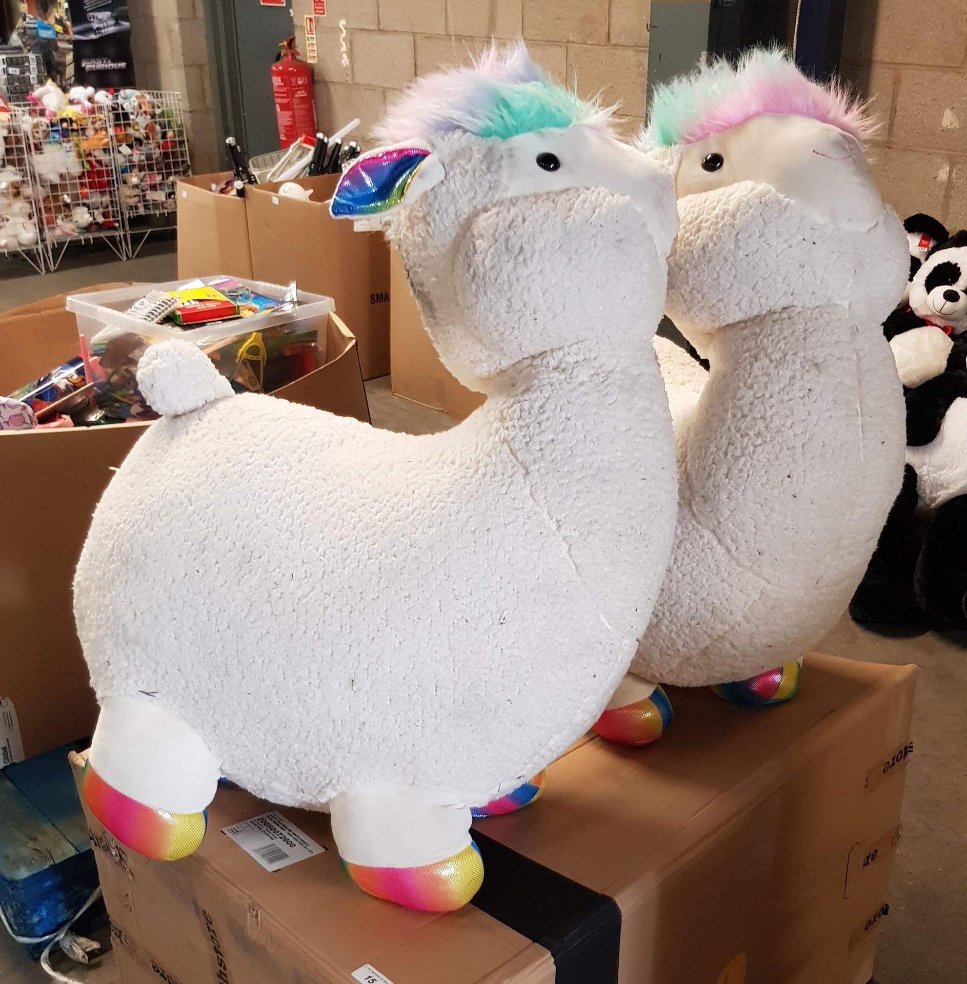 2 x GIANT LLAMAS