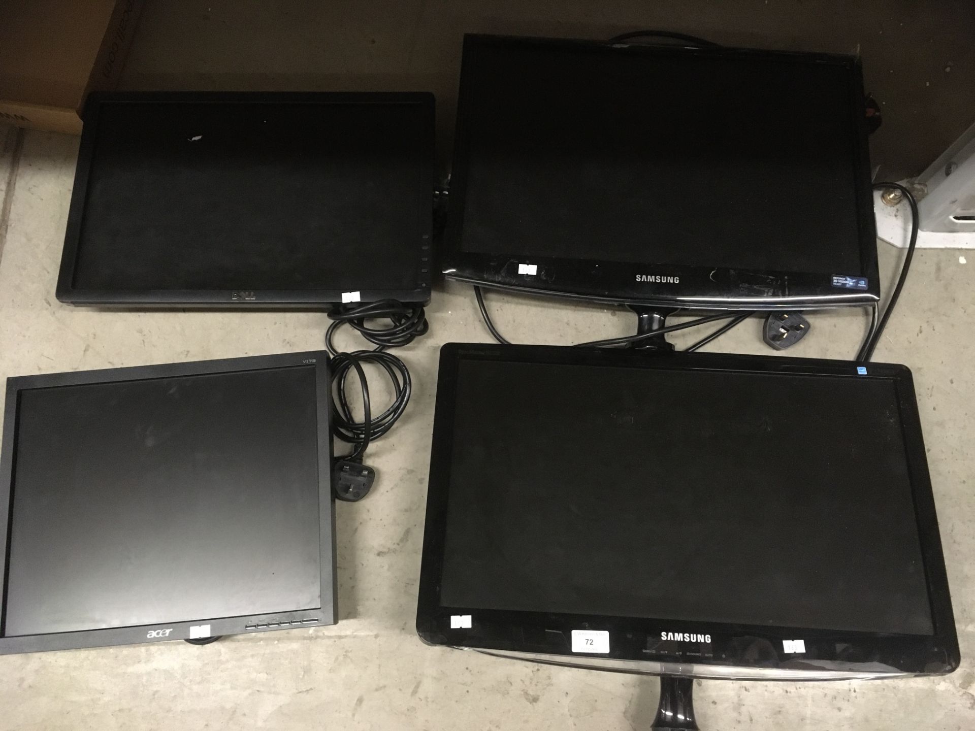 4 x items - Samsung B2330H 23" LCD monitor,