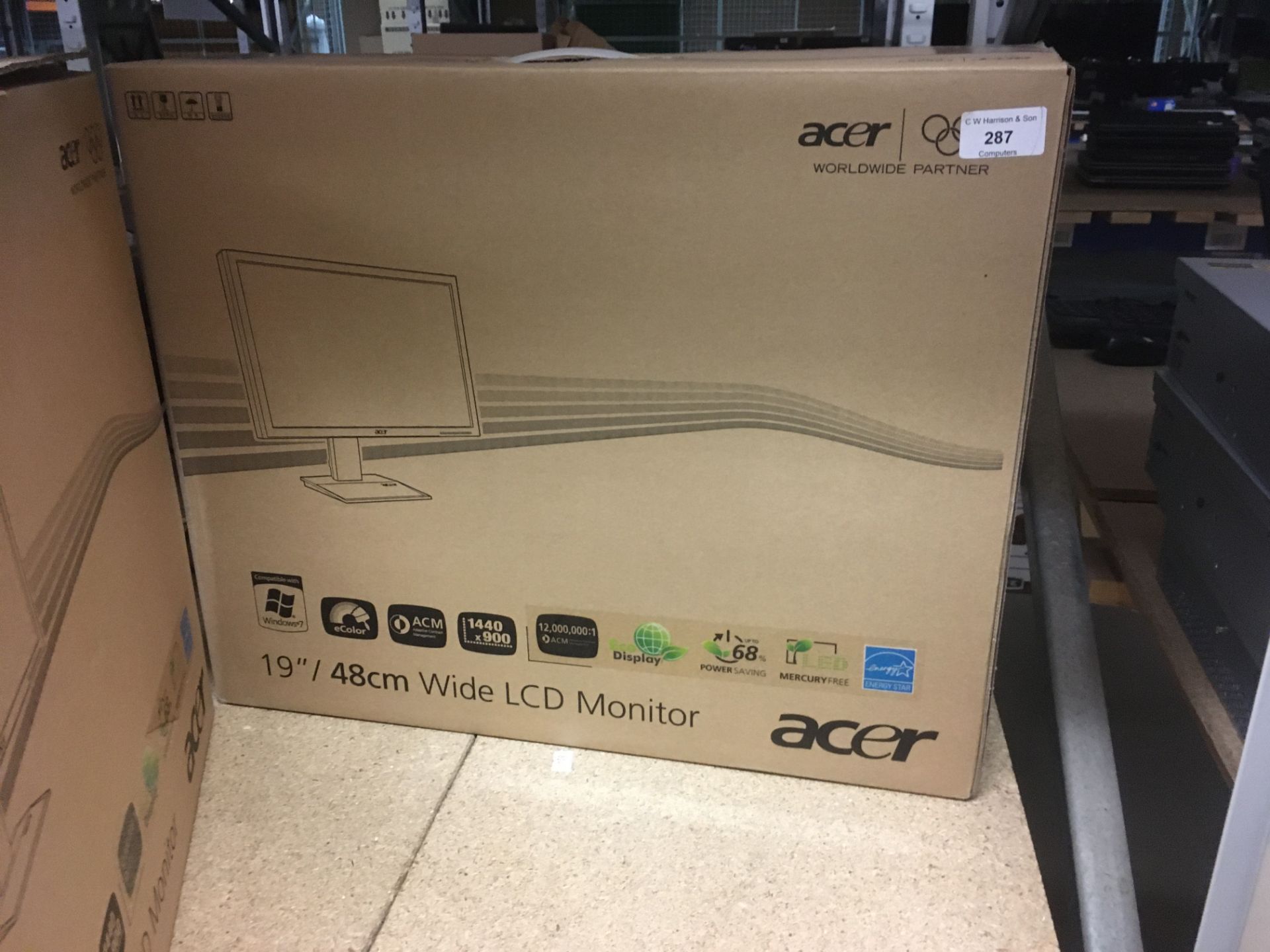 Acer 19" wide LCD monitor - boxed