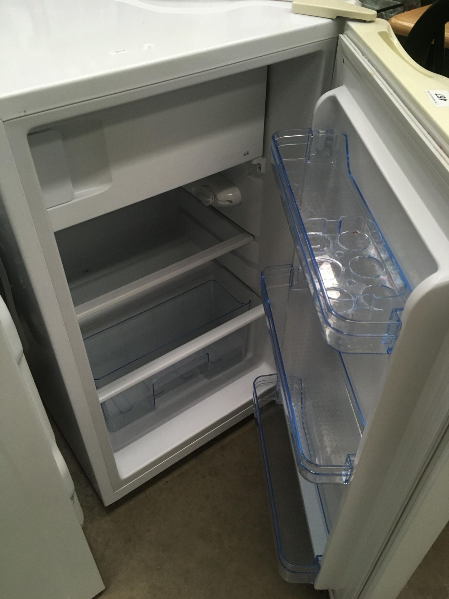 A LEC pentane under counter fridge - Image 2 of 2