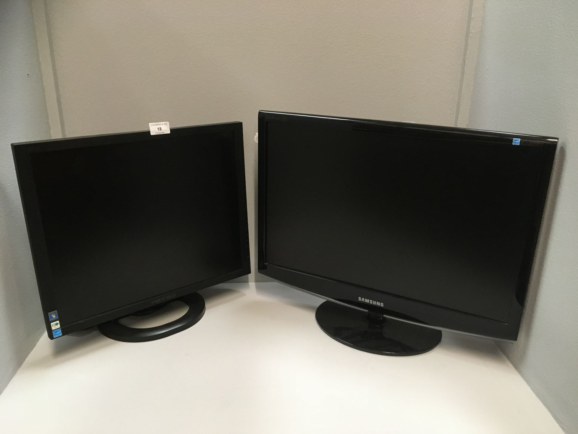 2 x items - Samsung SyncMaster 2233 22" LCD monitor and a Hanns G HX193 19" monitor