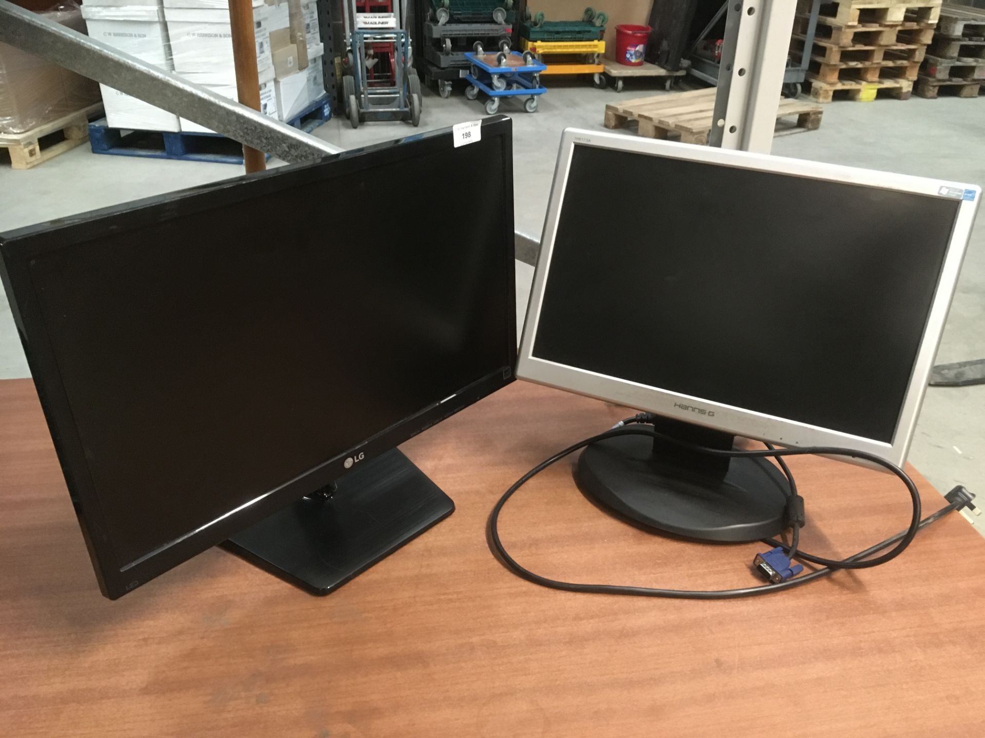 2 x items - LG 22M37A-B 22" LCD monitor and a Hanns G HW173A 17" LCD monitor