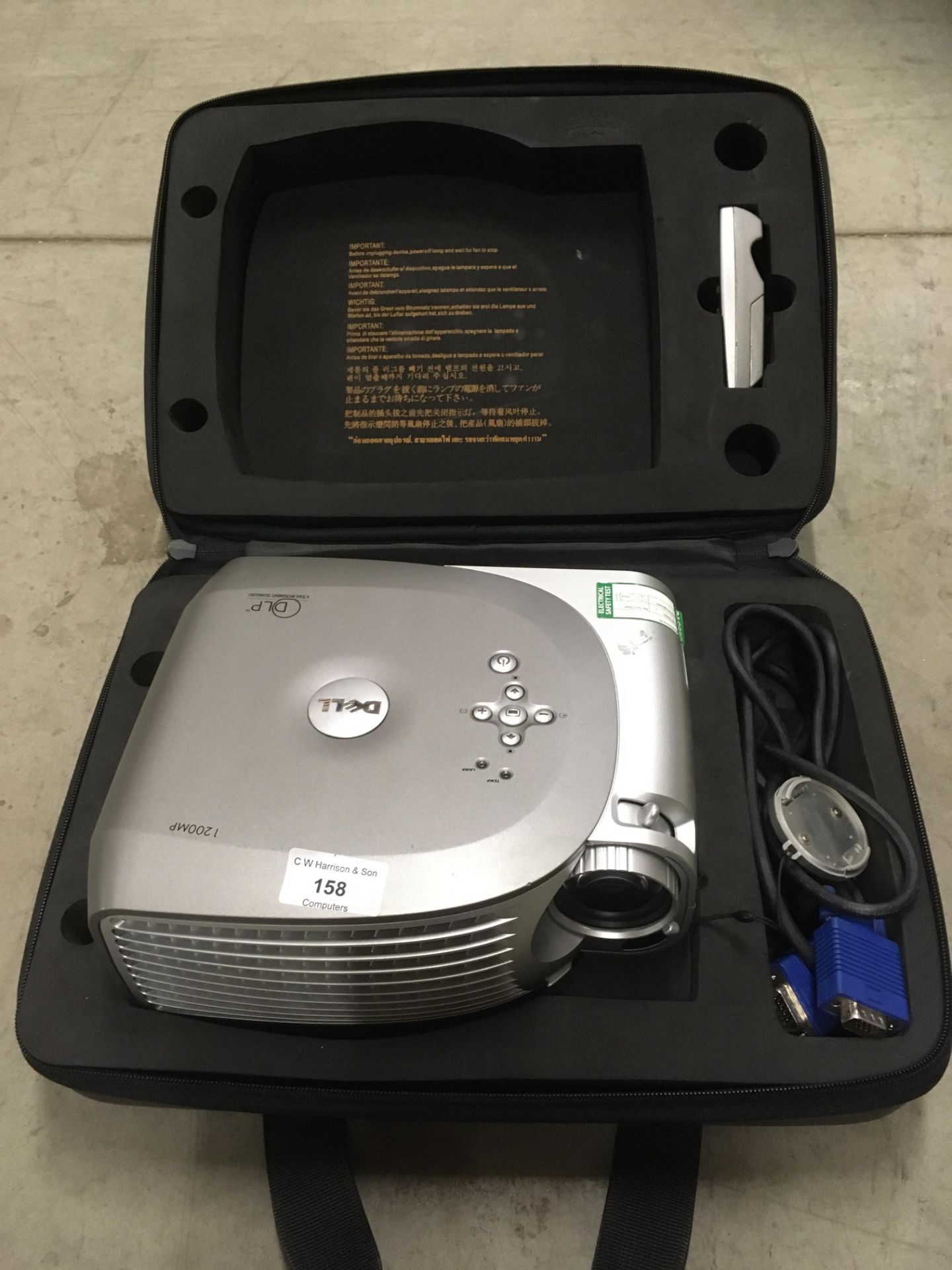 Dell 1200MP Projector with leads and travel bag