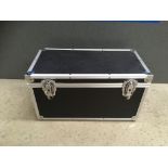 An aluminium framed portable flight/singles case, 40cm x 21cm x 22.