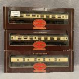 Three Hornby TopLink OO scale model BR coaches, ref.