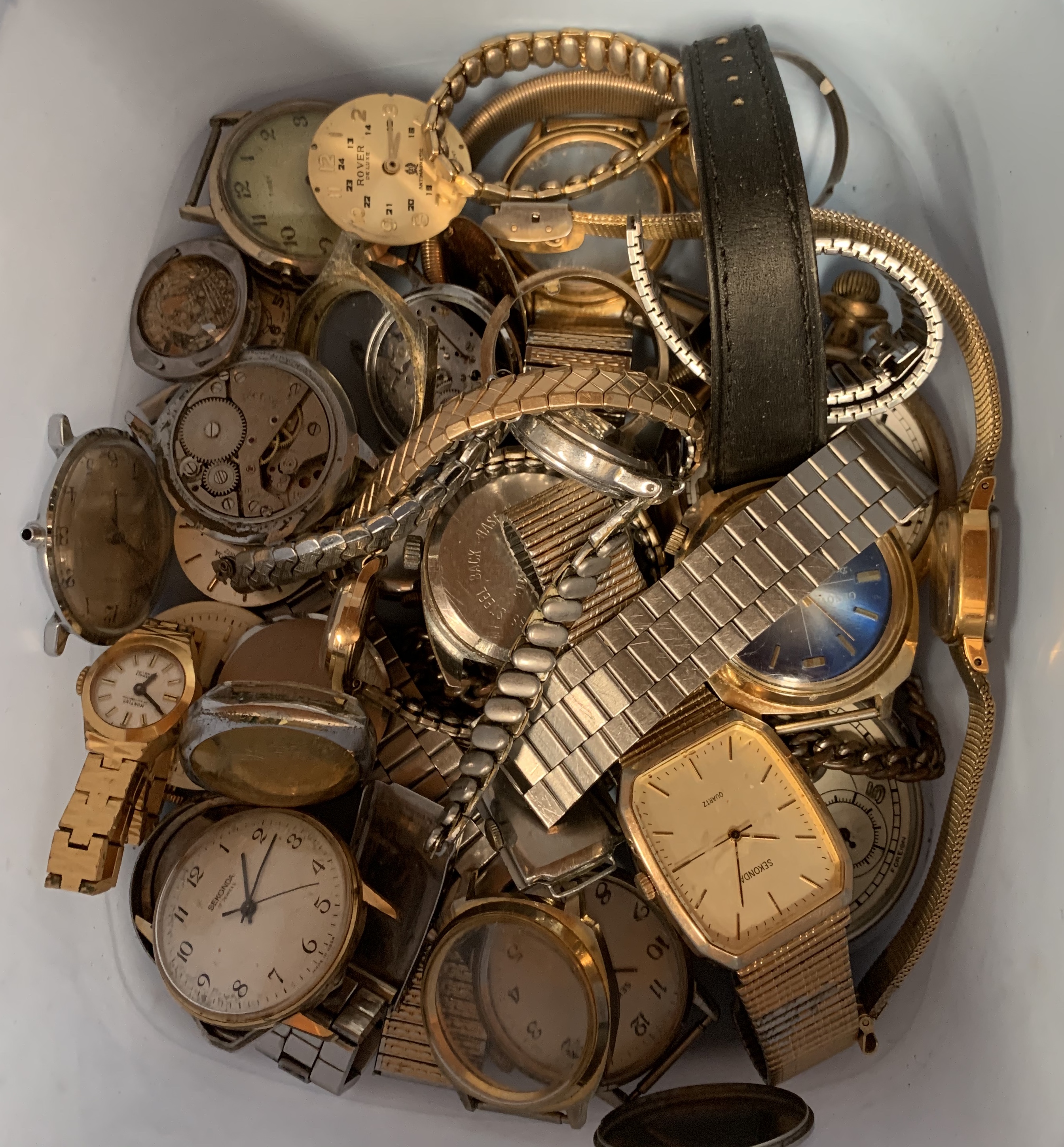 Wrist and pocket watches by Sekonda, etc.