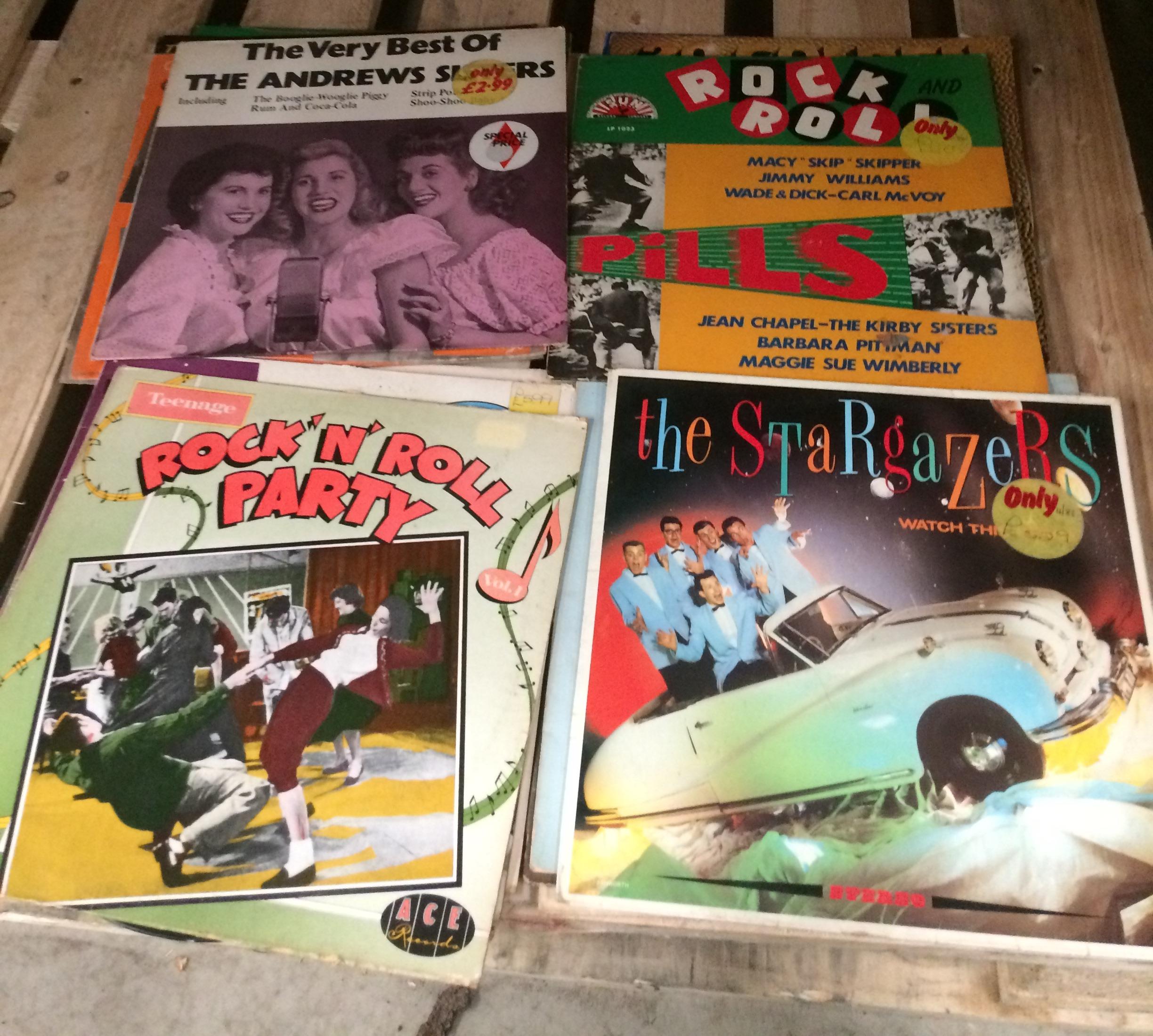 Thirty-one assorted 12" vinyl LPs, mainly easy listening, Rockabilly, Jerry Lee Lewis, etc. - Image 7 of 9