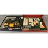 Contents to two trays, approximately 37 pieces mainly OO gauge rolling stock,