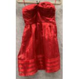 A Vero Moda ladies short dress, red, size 8,