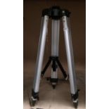 Aluminium tripod stand