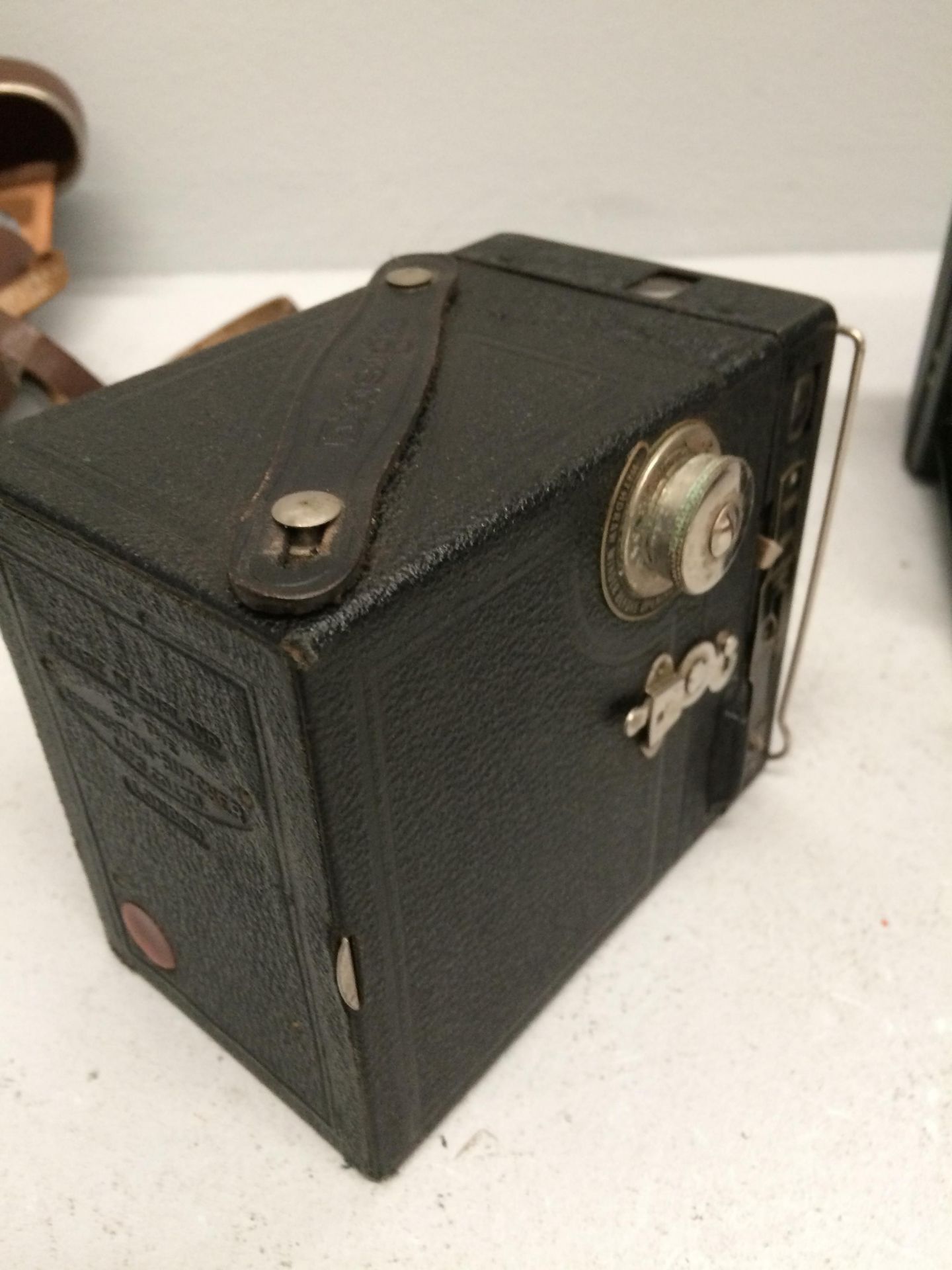 4 x items - Kodak folding Brownie six-20 camera, Ilford Sportsman camera with Prontor 12. - Image 9 of 12