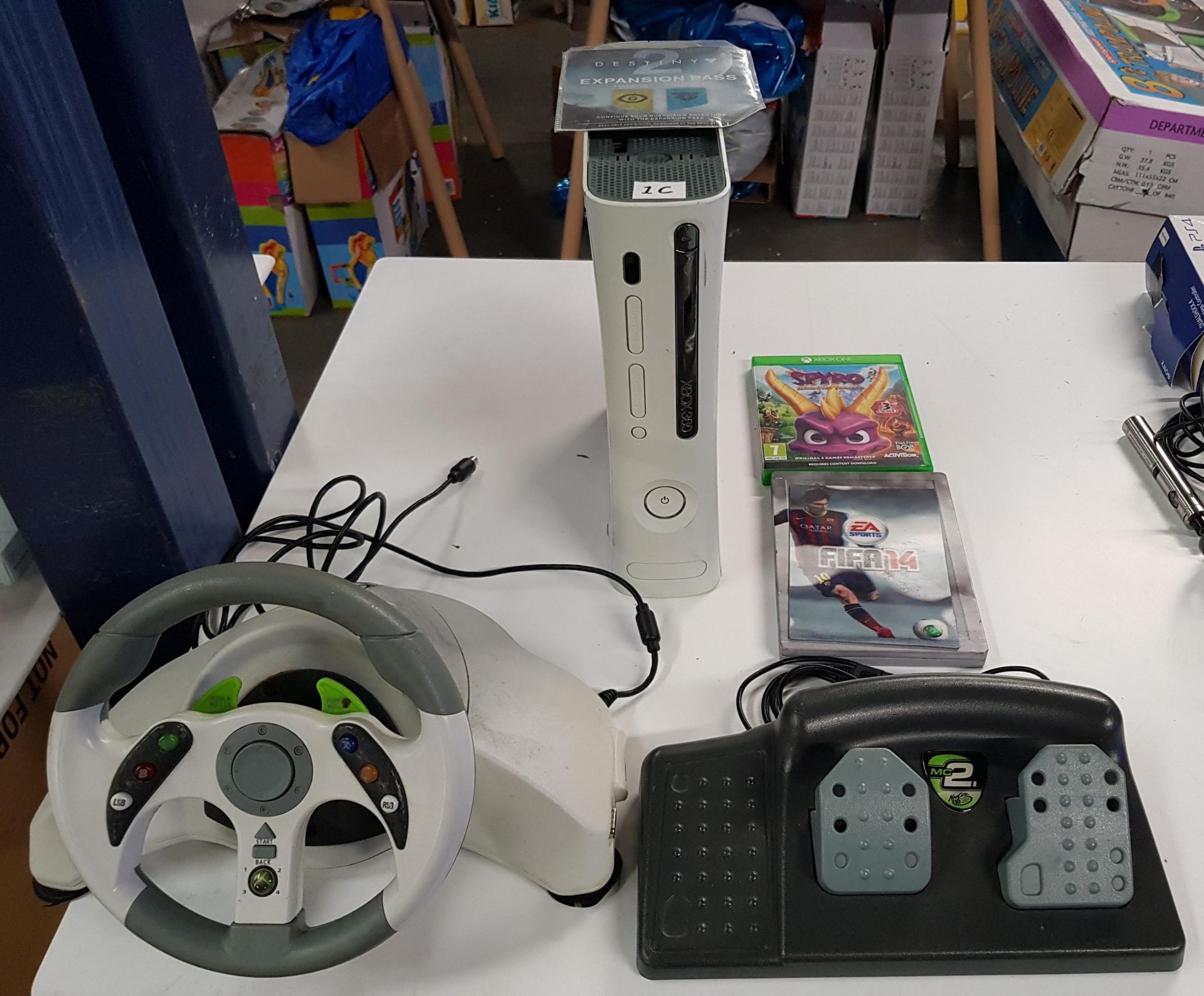 XBOX 360 & GAMES & CART CONTROLLERS